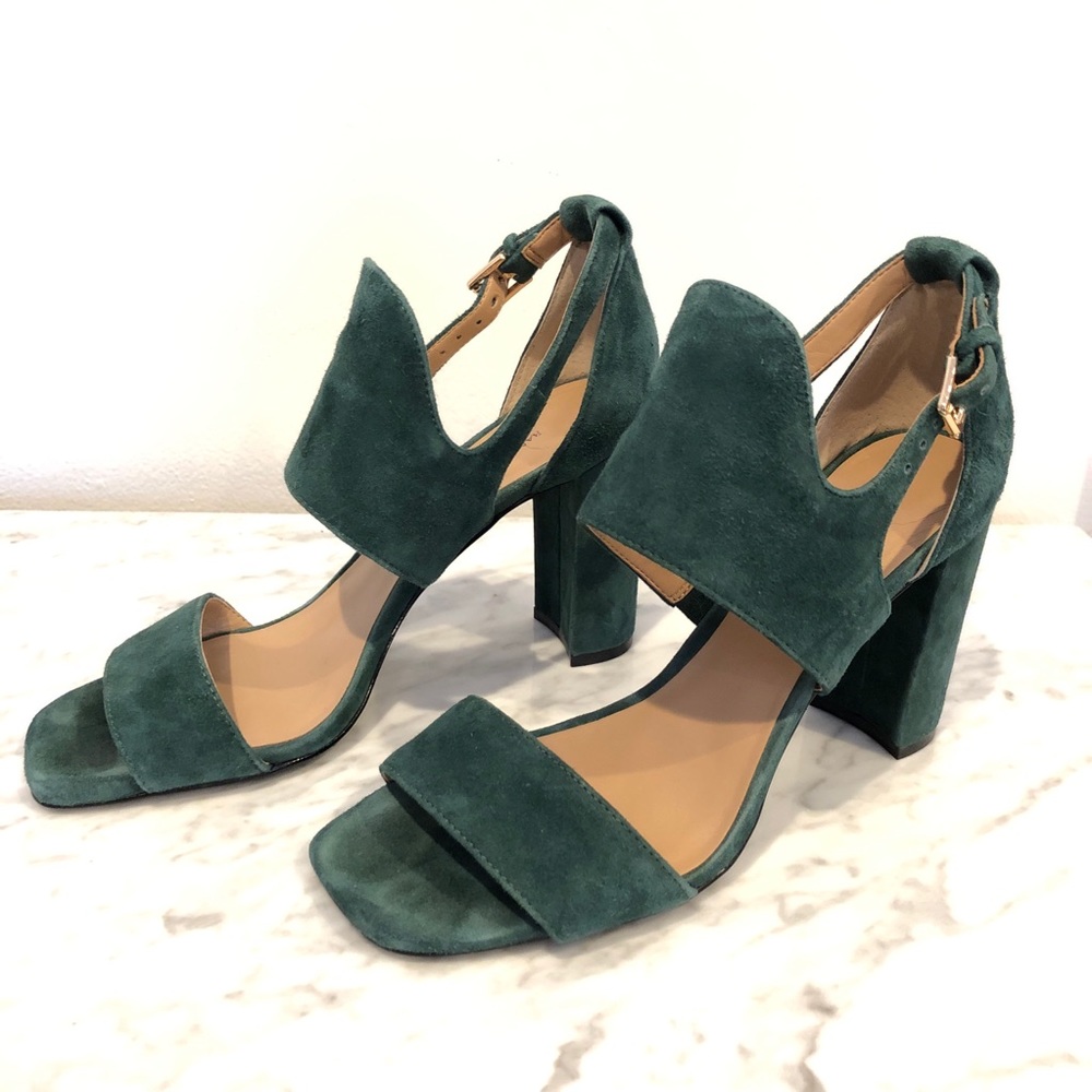 Banana Republic BLYSS Suede Sandal Size 7.5